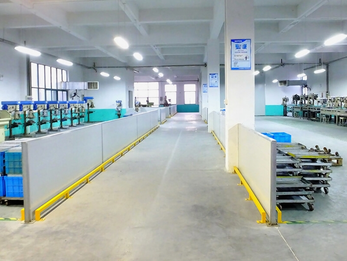 鉆孔攻牙區(qū)